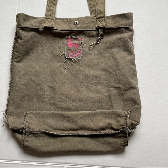 𝅺garage shoulder tote army green and pink - Picture 2 of 11